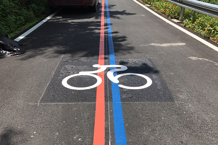 自行車（chē）賽道地麵標誌